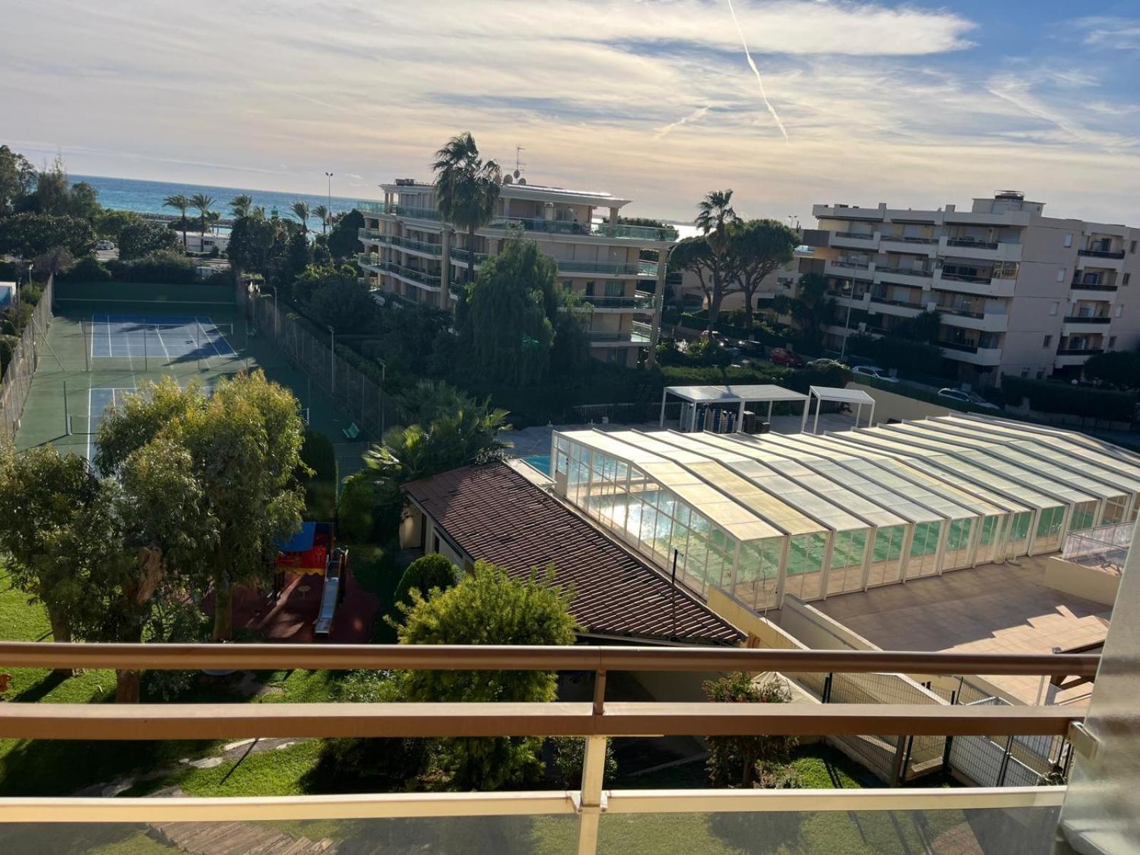 Apartment Heliotel Marine 4* Bord De Mer Saint-Laurent-du-Var Exterior photo