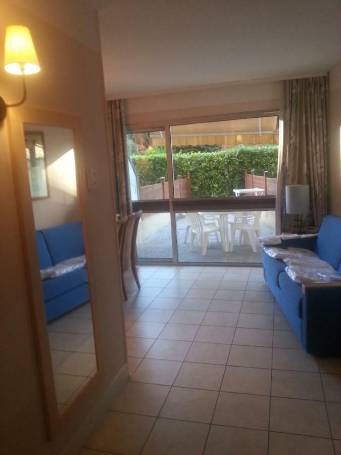 Apartment Heliotel Marine 4* Bord De Mer Saint-Laurent-du-Var Exterior photo