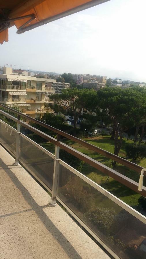 Apartment Heliotel Marine 4* Bord De Mer Saint-Laurent-du-Var Exterior photo